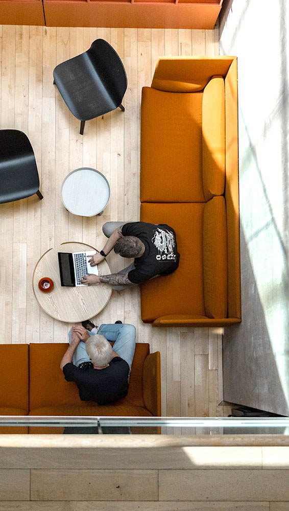 An image of the BurstingBox team.